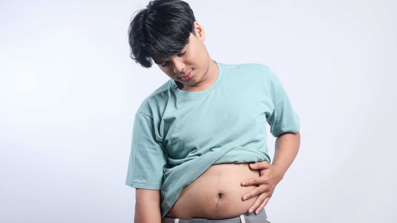 Chọc hút dịch màng bụng giúp chẩn đoán và giảm triệu chứng cổ trướng.