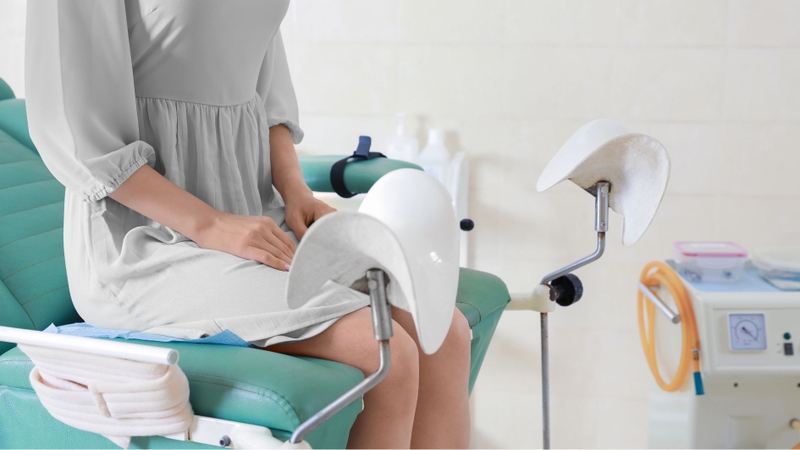 Khí hư bất thường kèm đau, ngứa cần được kiểm tra sớm