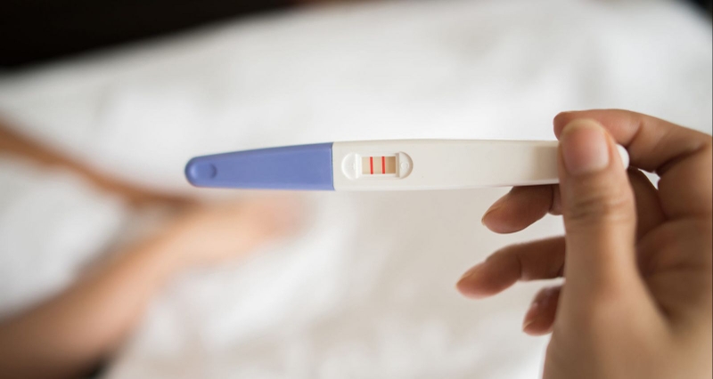 Ra máu báo thai thử que được chưa, bao lâu thì thử que?