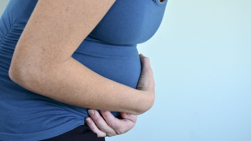 Ra máu khi mang thai tháng thứ 4: Mẹ bầu cần xử lý ra sao? 3