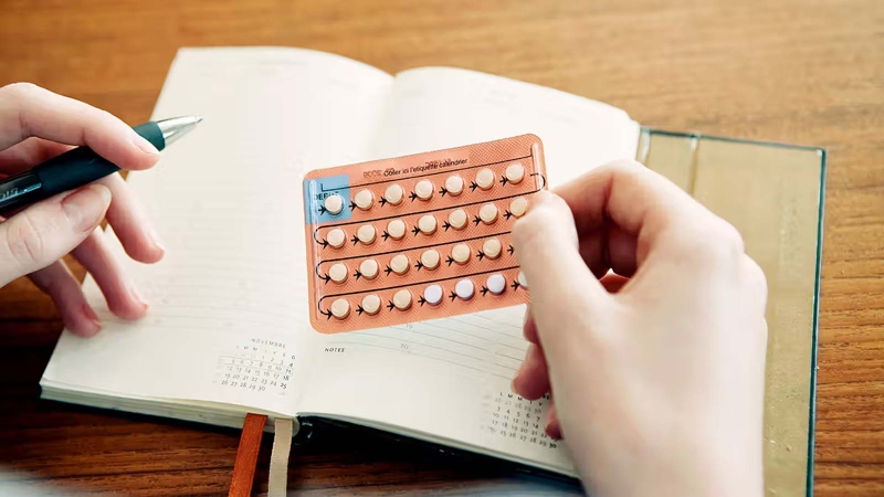 Ra máu màu nâu trước kỳ kinh nguyệt 10 ngày có nguy hiểm không?3