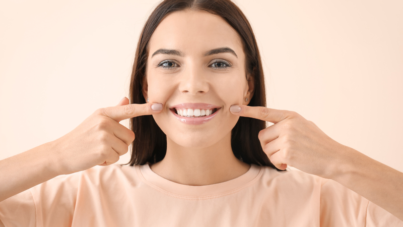 Răng cửa cái dài cái ngắn nên làm thế nào? 2