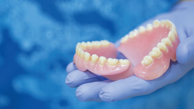 Răng giả tạm thời là gì? Trường hợp nào cần dùng răng giả tạm thời? 1