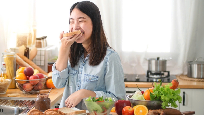 Lực nhai của răng giả tháo lắp khó có thể sánh bằng răng thật