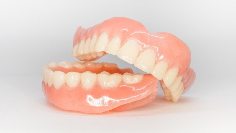 Răng giả tháo lắp loại nào tốt nhất trên thị trường? 1