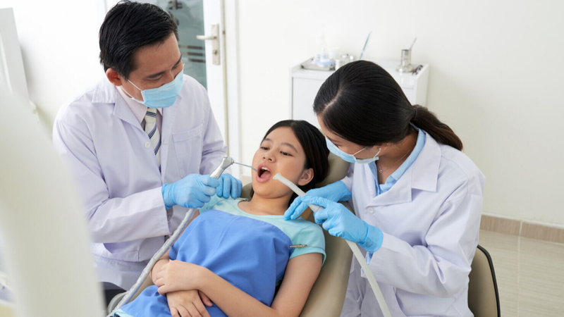 Răng khôn bị sâu có trám được không, trám hay nhổ tốt hơn? 1