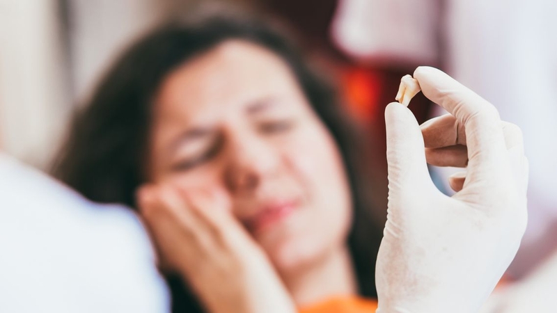 Răng số 7 có thể bị ảnh hưởng khi răng khôn mọc lệch