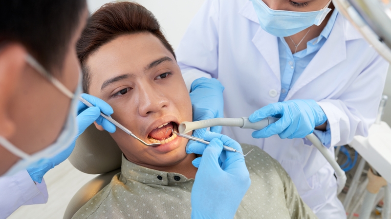 Khám răng định kỳ là cách đơn giản giúp phòng tránh răng sâu bị thối