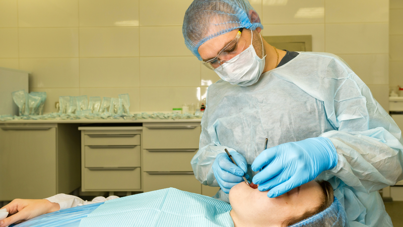 Biểu hiện răng sâu vào tủy là gì? Phương pháp điều trị răng sâu vào tuỷ hiệu quả