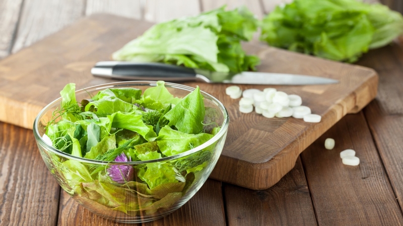Rau xà lách bao nhiêu calo? Lợi ích của việc ăn rau xà lách 4