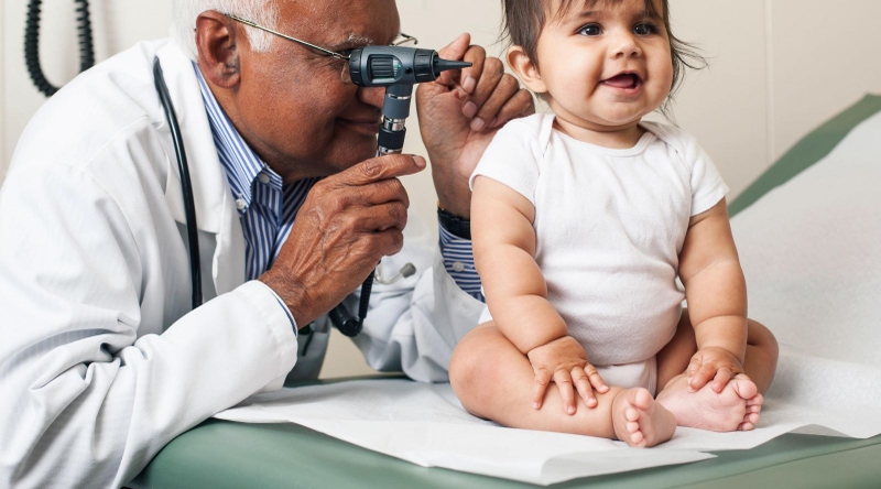 Ráy tai có mùi hôi ở trẻ sơ sinh là dấu hiệu của bệnh gì? 2