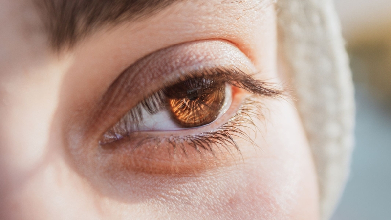 ReLEx SMILE có ưu điểm là hạn chế tình trạng khô mắt sau mổ