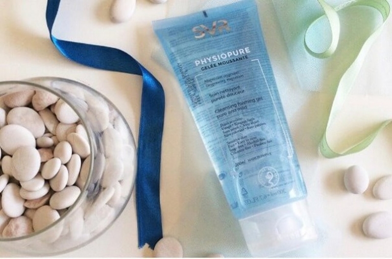 Review chi tiết sữa rửa mặt SVR xanh dương 3