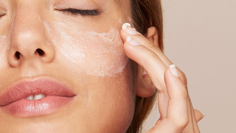 Review kem chống nắng Avene - da bạn hợp với loại kem chống nắng nào? 3