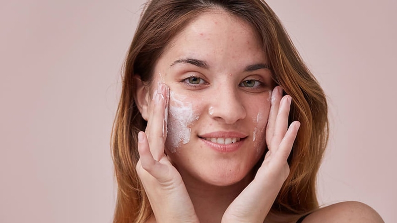 Review kem chống nắng Avene - da bạn hợp với loại kem chống nắng nào? 2