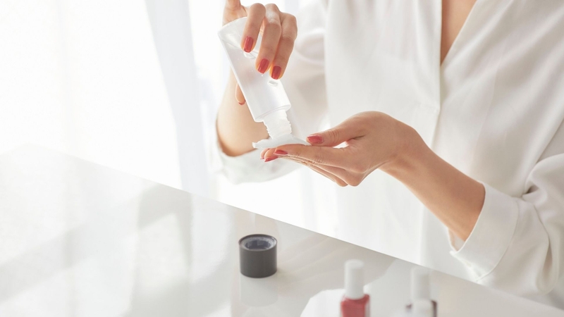 Làm sạch da trước khi thoa sản phẩm giúp quy trình chăm sóc hiệu quả