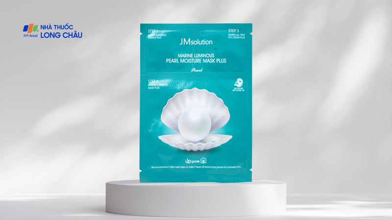 Thiết kế 3 bước tiện lợi, có thêm kem dưỡng mắt, chăm sóc toàn diện vùng da nhạy cảm