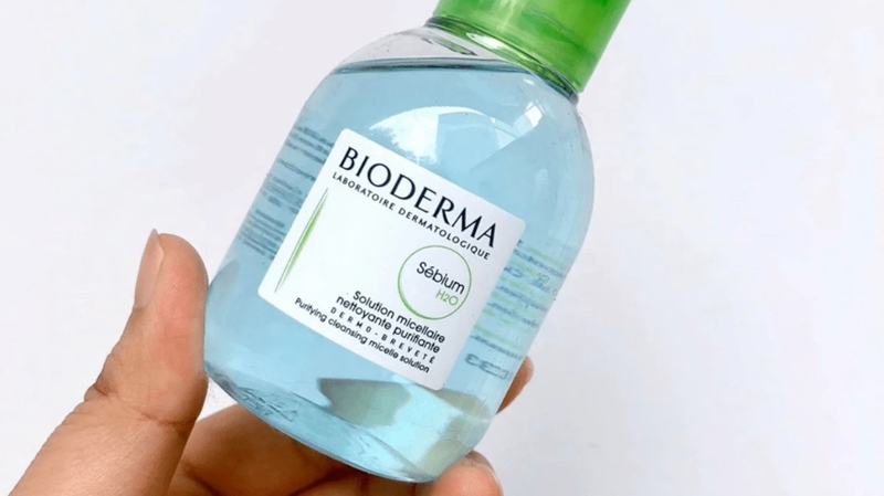 Review nước tẩy trang Bioderma cho da dầu mụn có nên dùng không? 3