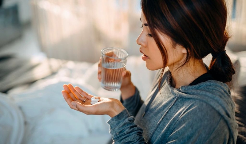 review-vien-uong-chong-nang-dhc-co-tot-khong 3.jpg