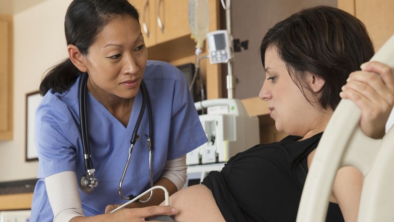 Rỉ ối tuần 38 có phải dấu hiệu sắp sinh không? Cần làm gì trong trường hợp này? 4