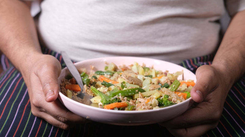 Rối loạn chuyển hóa đường chủ yếu do insulin hoạt động kém hoặc thiếu, kết hợp với lối sống ít vận động, thừa cân cũng như các bệnh lý liên quan