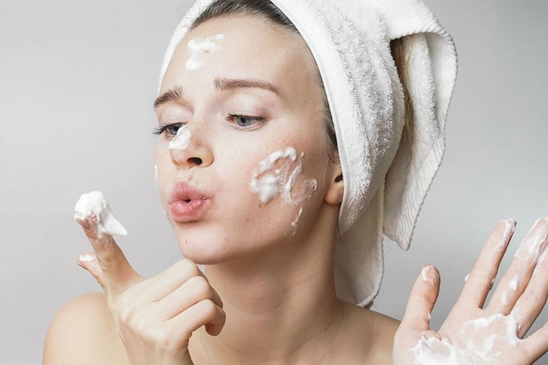 Rửa mặt bằng kem đánh răng chỉ thích hợp với làn da dầu