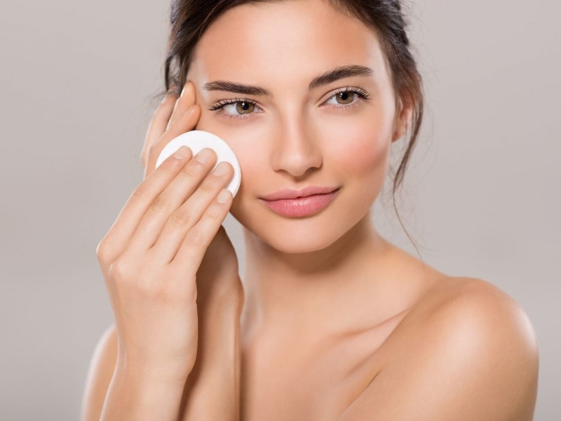 Rửa mặt bằng nước muối sinh lý có tốt không Vì sao 2