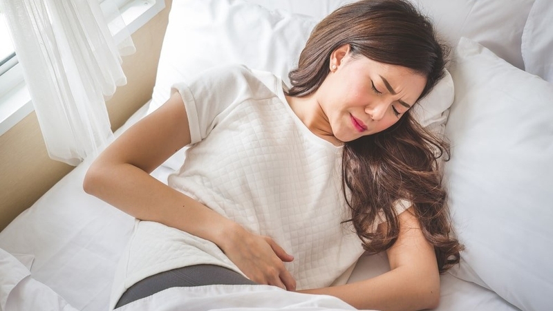 Đau bung, mệt mỏi, nôn mửa là những dấu hiệu điển hình nhất của ngộ độc ruốc cóc