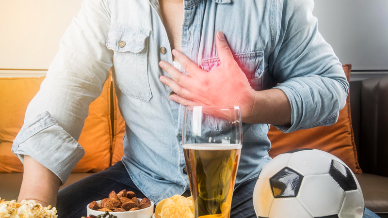 Rượu bia và huyết áp: Uống ít tưởng an toàn, tim vẫn chịu áp lực 1