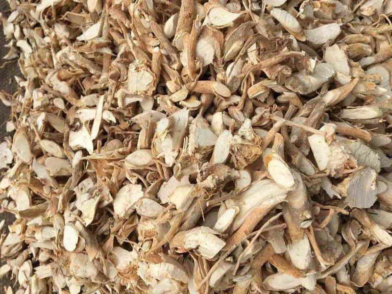 Rượu đinh lăng có tác dụng gì? Cách ngâm rượu đinh lăng 2