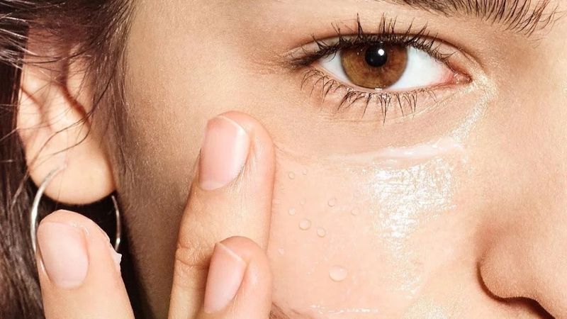 Rượu thuốc trị mụn ở spa và những hậu quả khôn lường 3