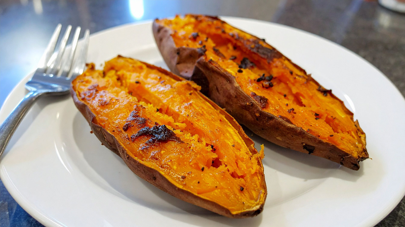 Khoai lang mật chứa hàm lượng đường cao, không phù hợp cho giảm cân