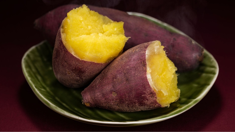 Nên ưu tiên phương pháp luộc hoặc hấp khoai lang