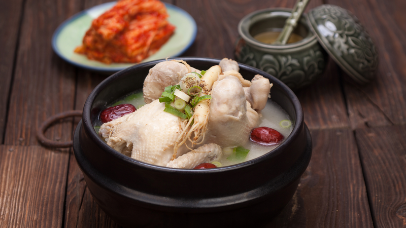 Sâm có thể được dùng để hầm gà, nấu cháo hoặc các món canh bồi bổ sức khỏe