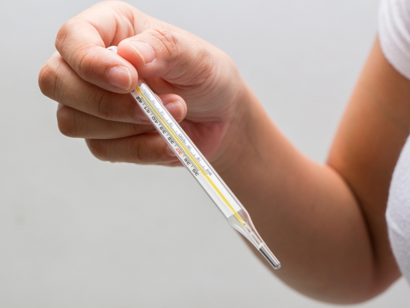 Bạn nên đi khám bác sĩ khi thân nhiệt đột ngột tăng cao