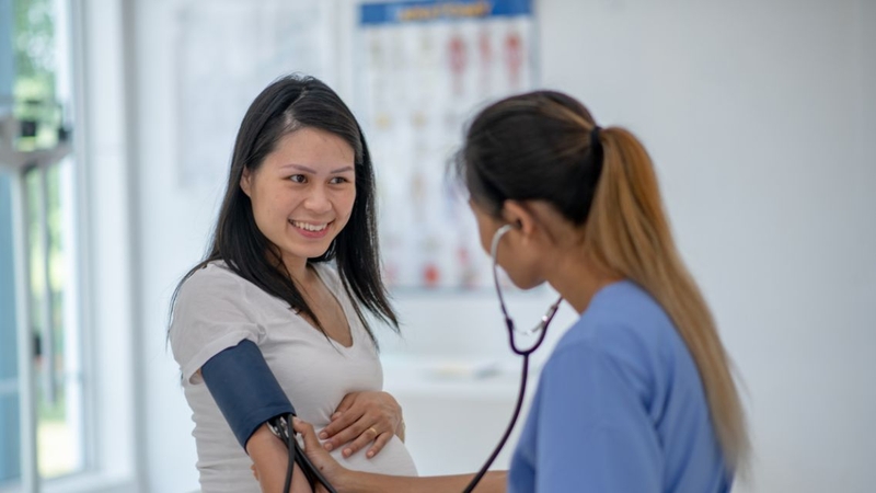 Sàng lọc trước sinh và sàng lọc sơ sinh có thời điểm và mục đích khác nhau