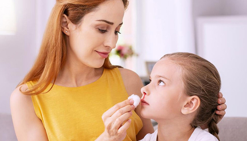 Sáng ngủ dậy bị chảy máu mũi là bị gì? Làm sao khắc phục? 2