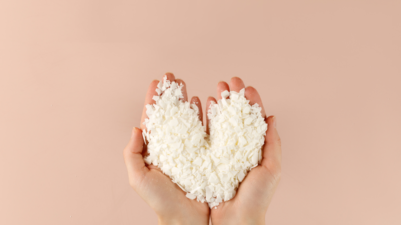 Sáp đậu nành (soy wax) là một loại sáp có nguồn gốc từ dầu đậu nành
