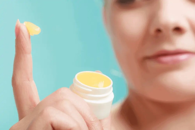 Sáp dưỡng ẩm Vaseline có tác dụng gì? Dùng như thế nào cho hiệu quả? 4