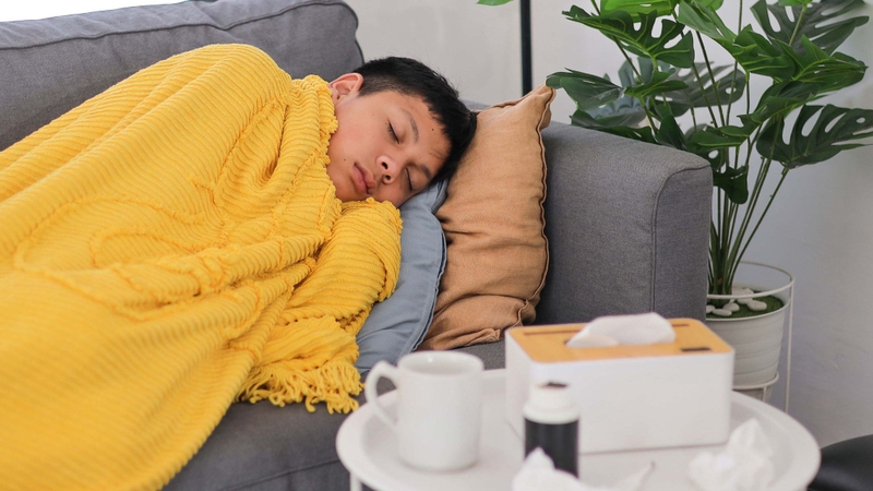 Bổ sung dưỡng chất từ sâu chít giúp ổn định hoạt động thần kinh, từ đó hỗ trợ cải thiện chất lượng giấc ngủ và giảm mệt mỏi