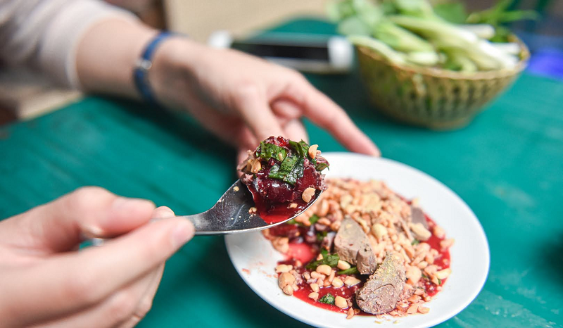 Tiết canh tiềm ẩn nhiều nguyên nhân gây bệnh nguy hiểm cho cơ thể con người