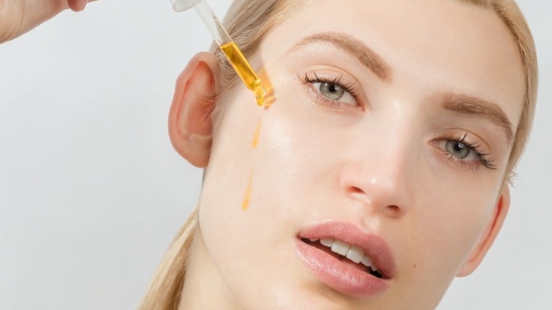 Sau khi nặn mụn có nên dùng niacinamide không? 1