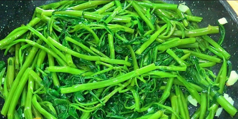 Cần kiêng ăn rau muống