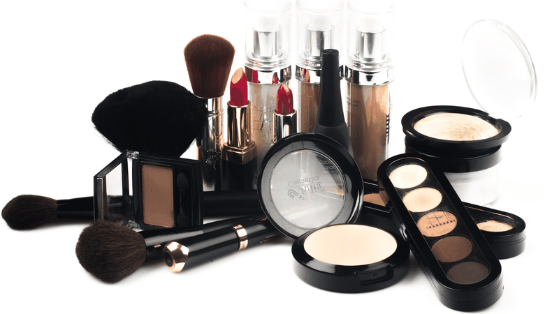 Hạn chế hoặc không dùng mỹ phẩm nếu có thể để bảo vệ làn da nhạy cảm sau peel