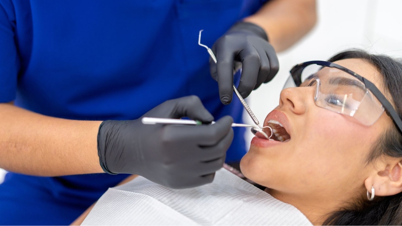 Tùy mức độ sâu răng, bác sĩ sẽ lựa chọn phương pháp điều trị phù hợp