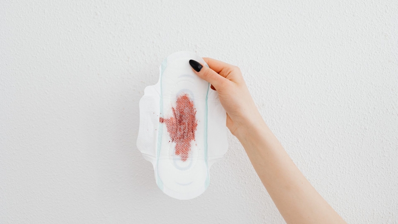 Sản dịch là chất tiết được cơ thể người mẹ đào thải ra ngoài qua âm đạo trong giai đoạn sau sinh