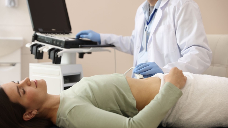 Sản dịch kéo dài trên 6 tuần thì mẹ nên khám để tránh ảnh hưởng đến sức khỏe sinh sản về sau