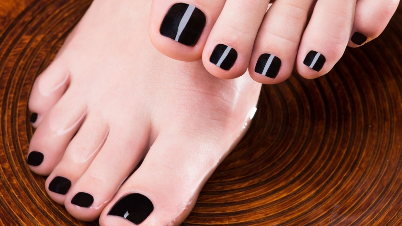 Sau sinh bao lâu được sơn móng chân? Những điều mẹ cần lưu ý 1