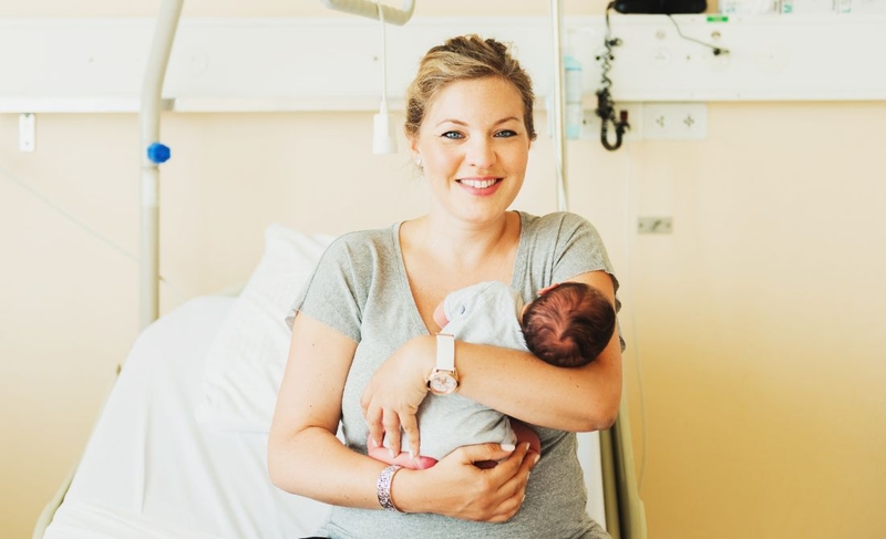 Phụ nữ sau sinh bao lâu được uống trà sữa​? Một số thức uống cần lưu ý 2