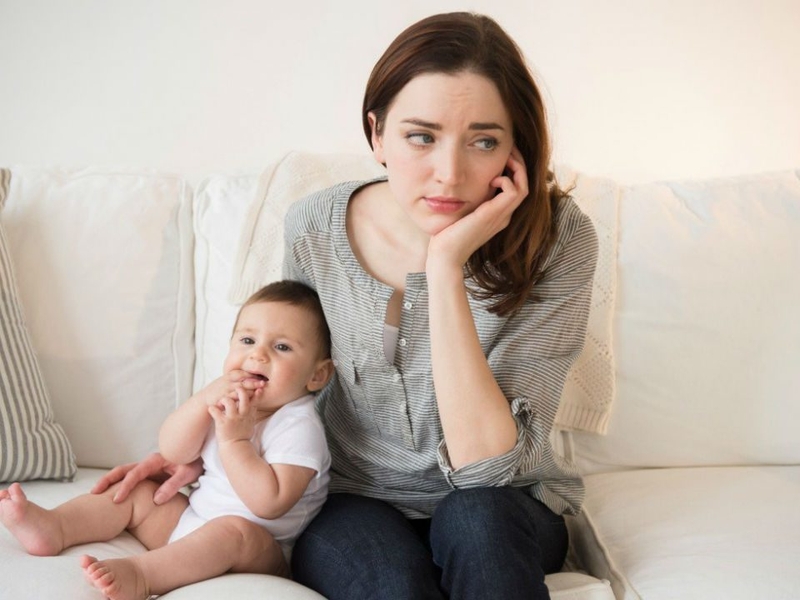 Sau sinh có nên uống canxi và sắt không?